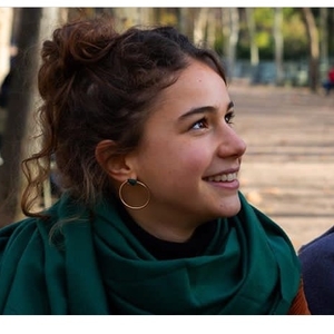 Inès - Prof d'aide aux devoirs - Issy-les-Moulineaux