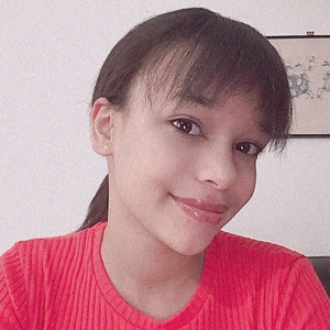 Julia - Prof de maths - Paris