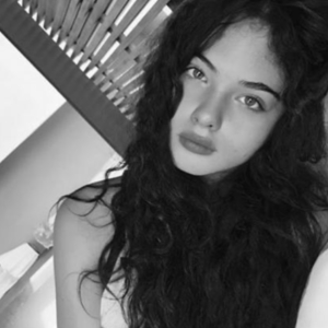 Dounia - Prof d'aide aux devoirs - Paris