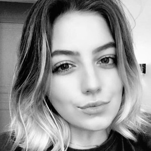 Chloé - Prof de français - Courbevoie