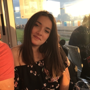 Alyssa - Prof de français - Vichy