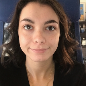 Elise - Prof d'initiation informatique - Ixelles