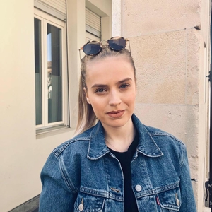 Marine - Prof d'anglais - Divonne-les-Bains