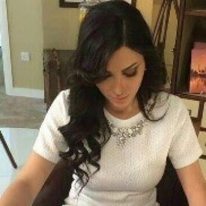 Sara - Prof de maths - Antony