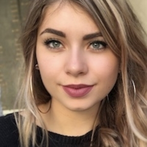 Eva - Prof de biologie - Lyon
