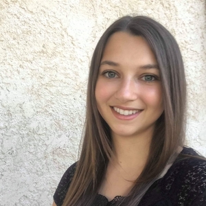 Laurine - Prof d'aide aux devoirs - Meys