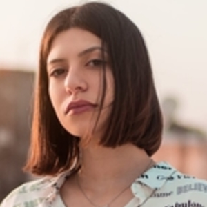 Ines - Prof de maths - Orléans