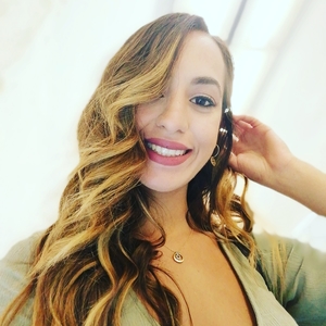 Celia - Prof de physique - chimie - Paris