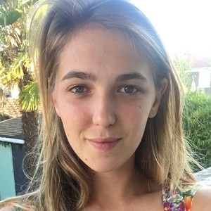 Lea - Prof de yoga - Saint-Gilles