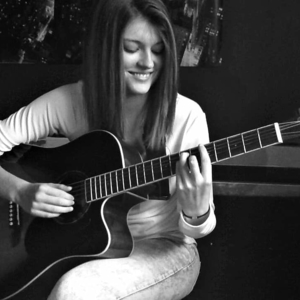 Lisa - Prof de guitare - Buxerolles