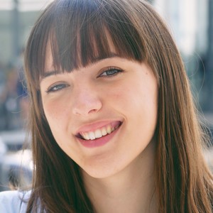 Rachelle - Prof d'histoire - géo - Paris