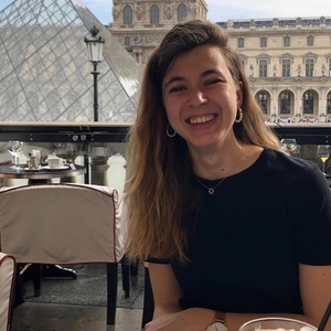 Manon - Prof de comptabilité - Paris