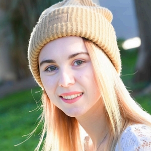 Lily Maud - Prof d'aide aux devoirs - Le Puy-en-Velay