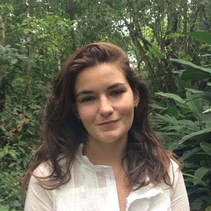 Zoé - Prof de français - Neuilly-sur-Seine