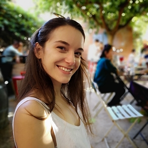 Julie - Prof de droit européen - Tours