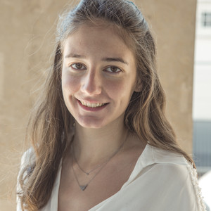 Manon - Prof de droit civil - Paris