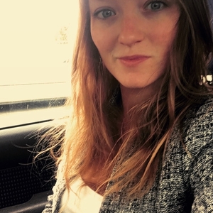 Aline - Prof de français - Neuville-en-Ferrain