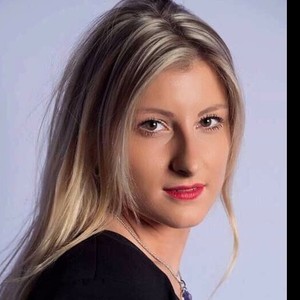 Alexandra - Prof de droit civil - Paris