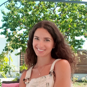 Laura - Prof de droit civil - Aix-en-Provence