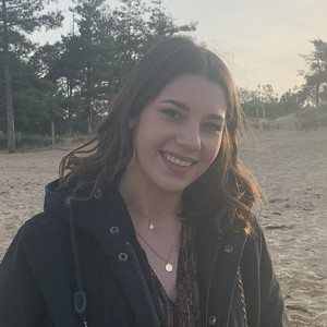 Amandine - Prof d'aide aux devoirs - Cos