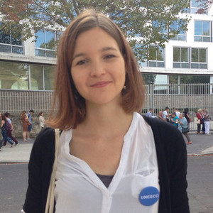 Vicky - Prof de philosophie - Paris