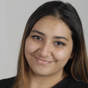 Nisrine - Prof d'anglais - Cenon