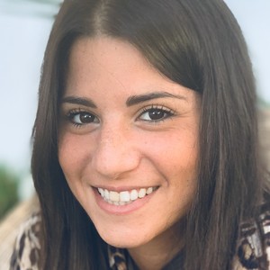 Charlotte - Prof de maths - Aspremont