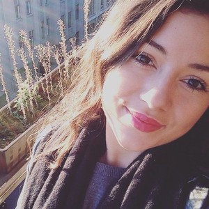 Romane - Prof de bureautique - Marseille