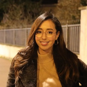 Mouna - Prof d'anglais - Colombes