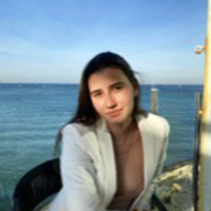 Emilie - Prof d'aide aux devoirs - Antibes