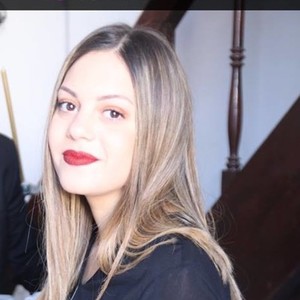 Imene - Prof d'arabe - Paris