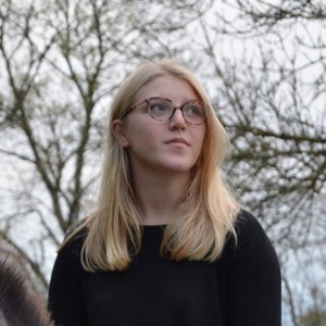 Lola - Prof de français - Saint-Nazaire