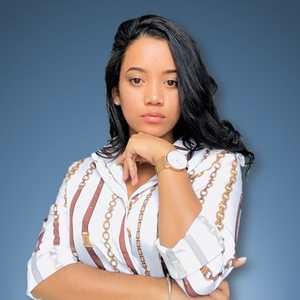 Larissa - Prof de maths - Thiais