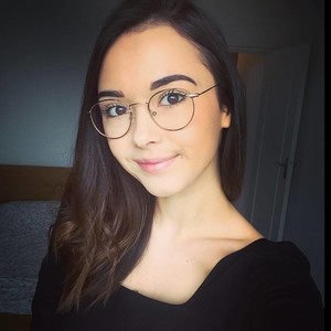 Amina - Prof de maths - Strasbourg