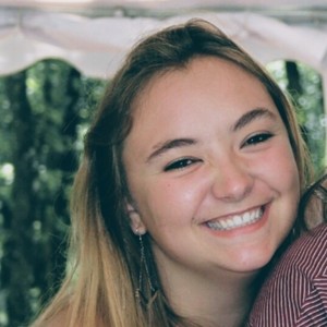 Lola - Prof de français - Poitiers