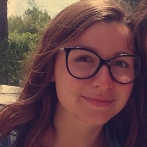Chloée - Prof d'aide aux devoirs - Nîmes