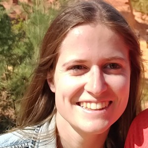 Léa - Prof de biologie - Marseille