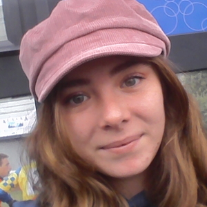 Laura - Prof de français - Tours