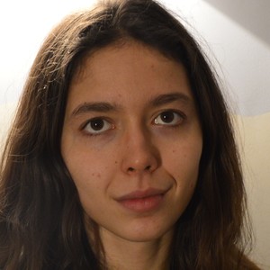 Adèle - Prof d'histoire - Paris