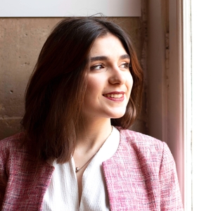 Louise-Anne - Prof de droit constitutionnel - Lyon