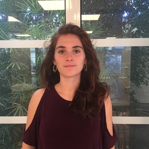Ella - Prof de français - Villiers-sur-Marne