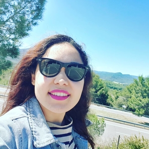 Noura - Prof de maths - Nice
