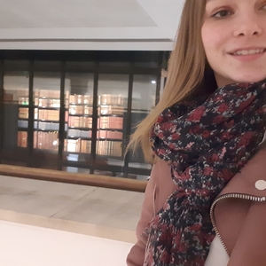 Coralie - Prof d'aide aux devoirs - Achères