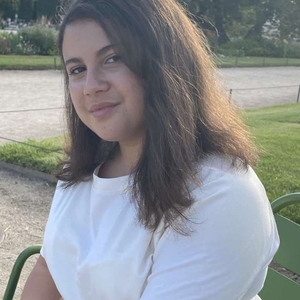 Amel - Prof de maths - Saint-Maur-des-Fossés