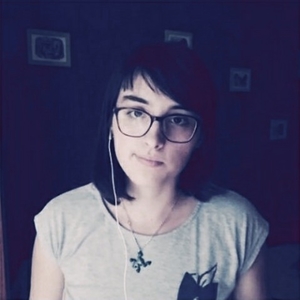 Julie - Prof de maths - Groslay