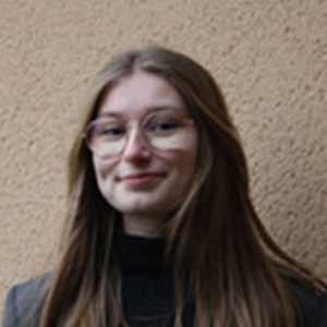 Ines - Prof d'aide aux devoirs - Le Mans