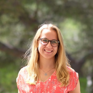 Fanny - Prof de physique - chimie - Paris