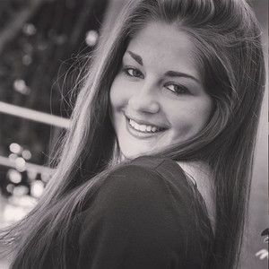 Laura - Prof de maths - Montry