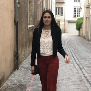 Yasmine - Prof de maths - Nancy