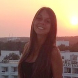 Laura - Prof de maths - Oupeye